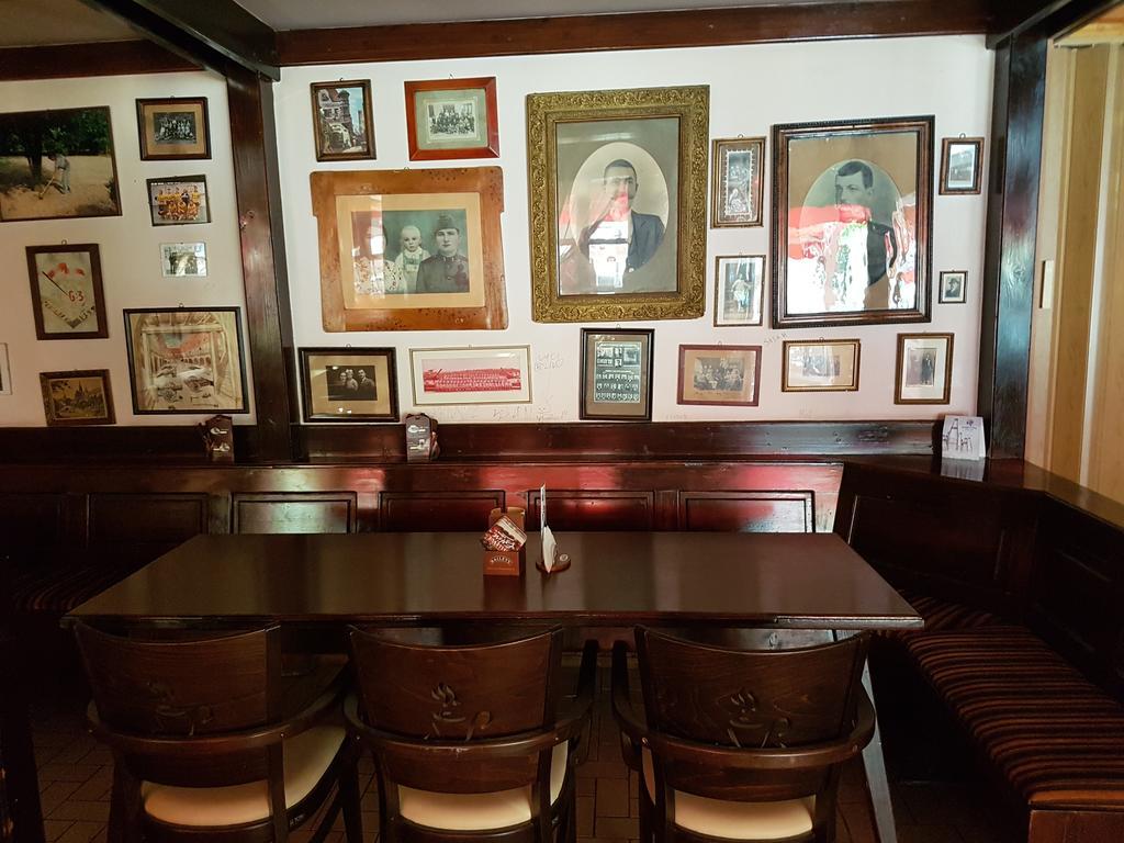 Club Haus 502 Kalocsa住宿加早餐旅馆 外观 照片